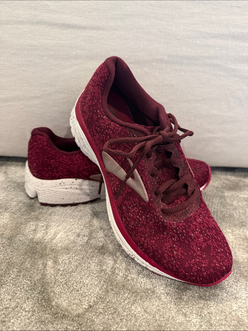 Brooks Women's Anthem 2 Burgundy Knit Athletic Shoes